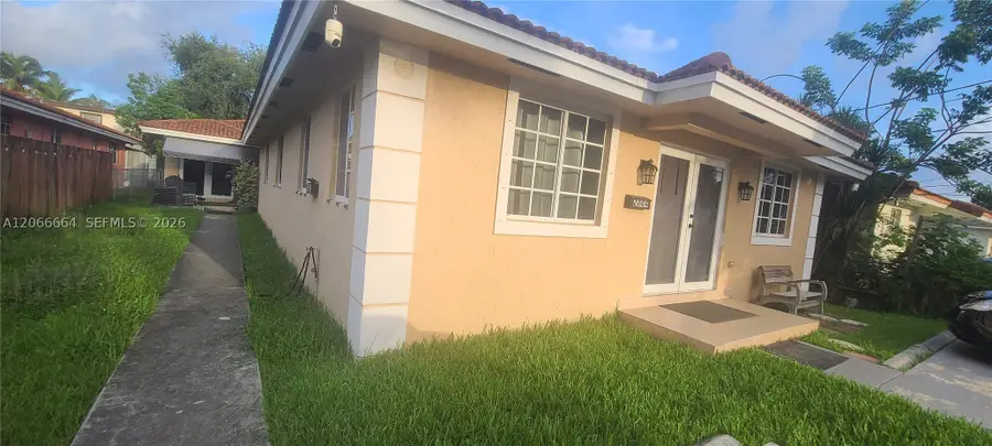 2884 SW 36th Ave, Miami, FL 33133 - #3
