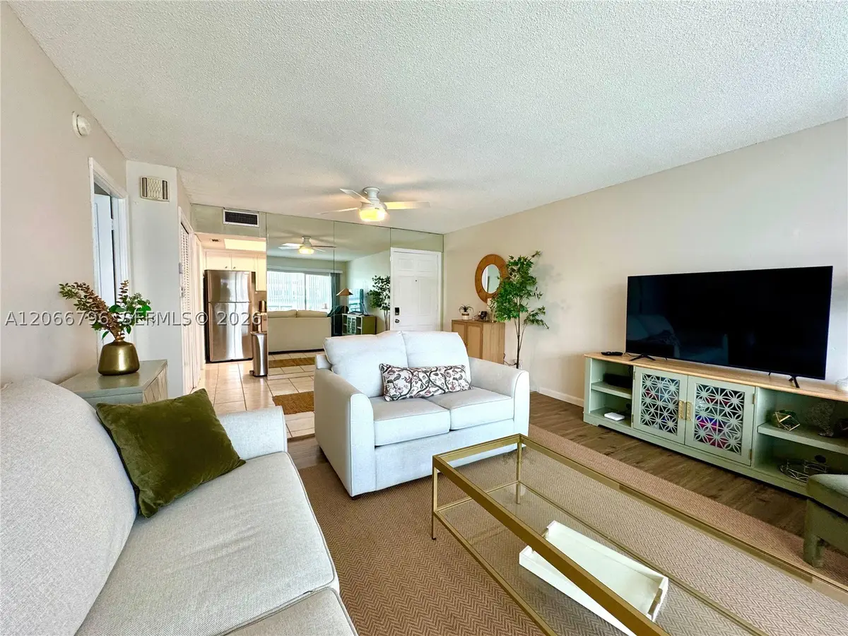 3000 NE 48th St #203, Fort Lauderdale, FL 33308 - #1
