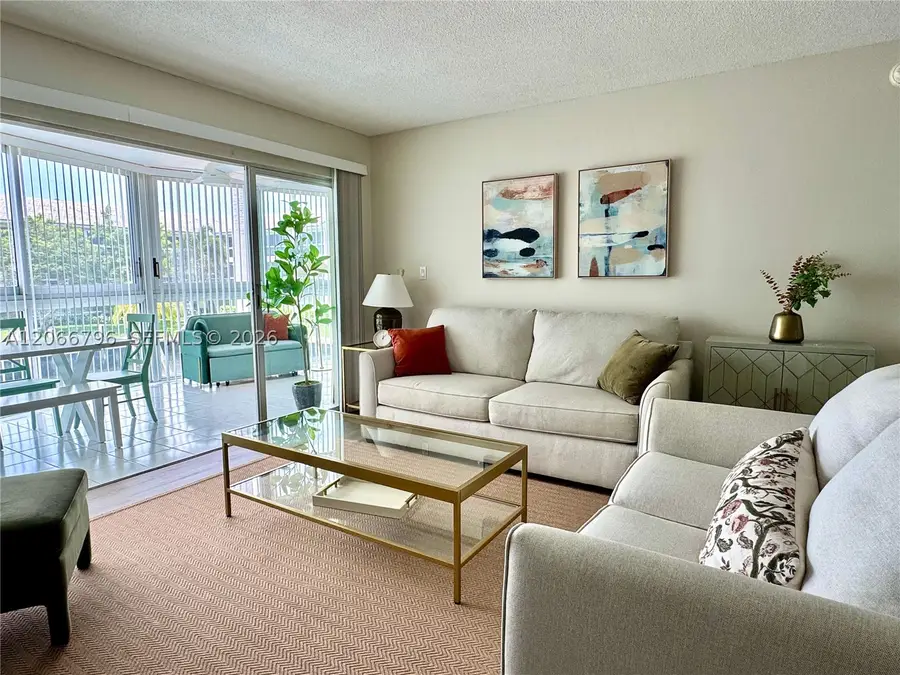 3000 NE 48th St #203, Fort Lauderdale, FL 33308 - #2