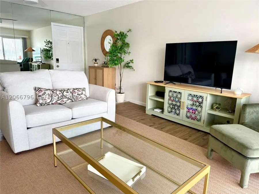 3000 NE 48th St #203, Fort Lauderdale, FL 33308 - #3
