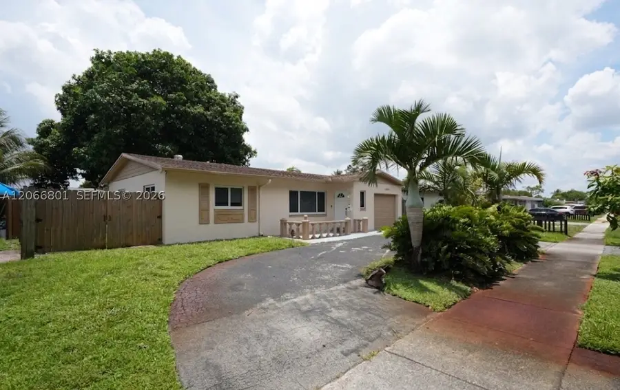 7304 Mckinley St, Hollywood, FL 33024 - #2