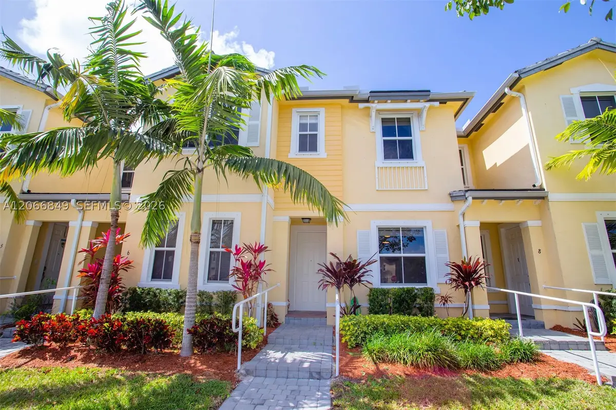 132 SE 28th Pl, Homestead, FL 33033 - #1
