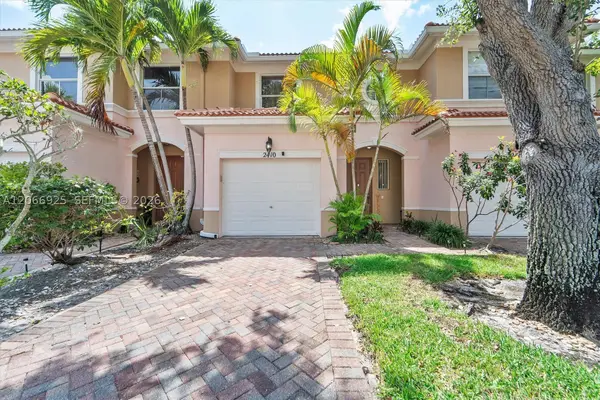 2410 Seminole Palms Dr, Green Acres, FL 33463