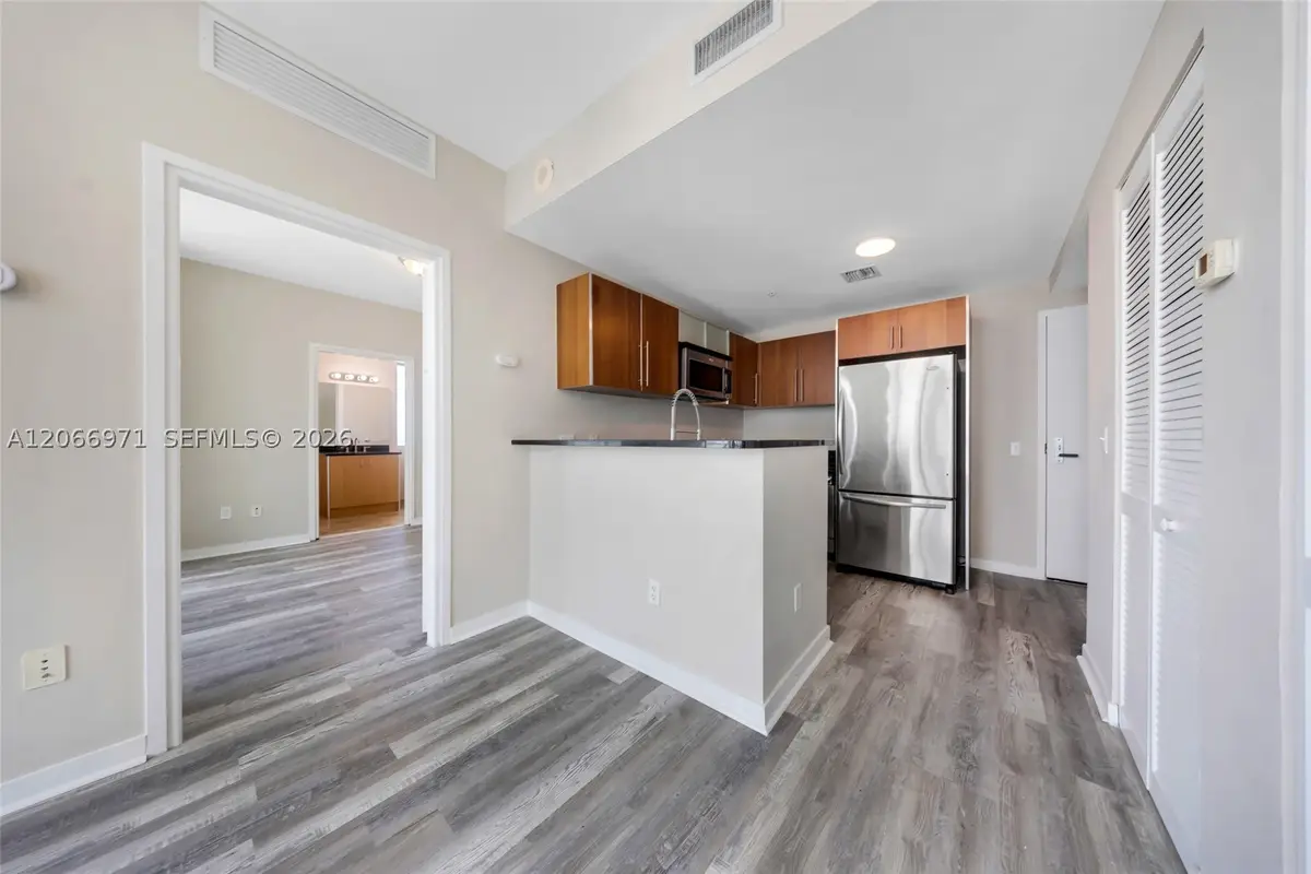 300 S Biscayne Blvd #T-2911, Miami, FL 33131 - #1