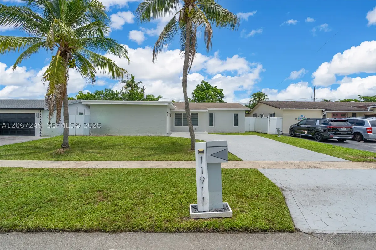 11911 NW 32nd Mnr, Sunrise, FL 33323 - #1