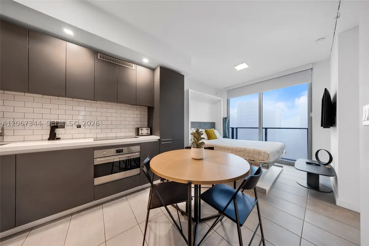 227 NE 2nd St #3107, Miami, FL 33132 - #1