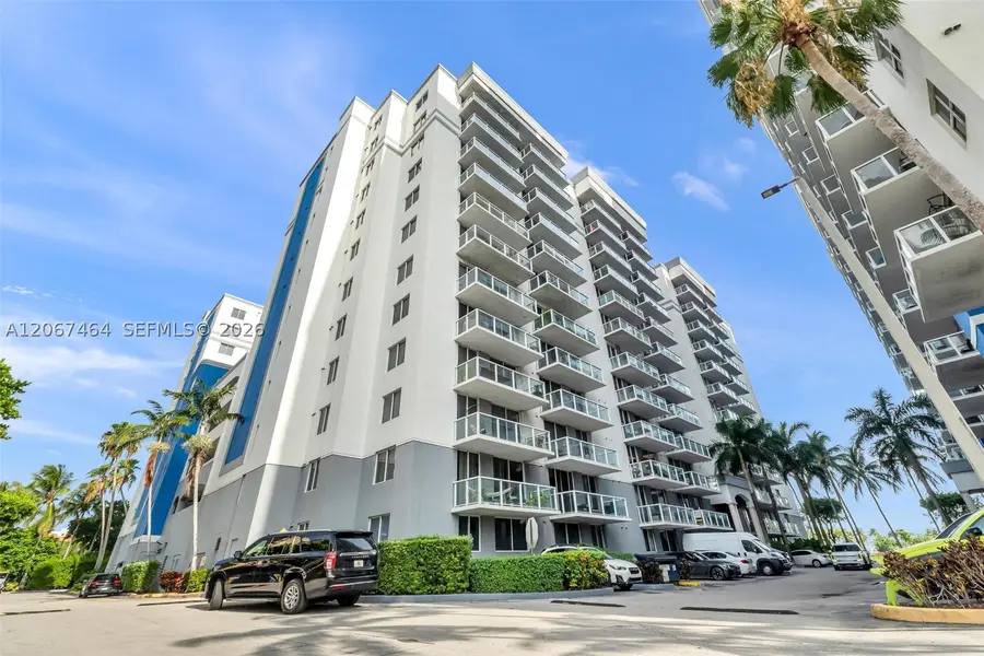 5091 NW 7th St #PH-02, Miami, FL 33126 - #3