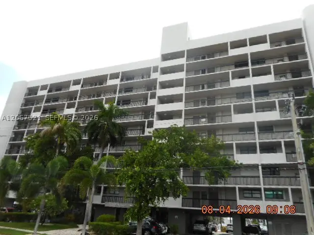 4800 Bayview Dr #802, Fort Lauderdale, FL 33308 - #2