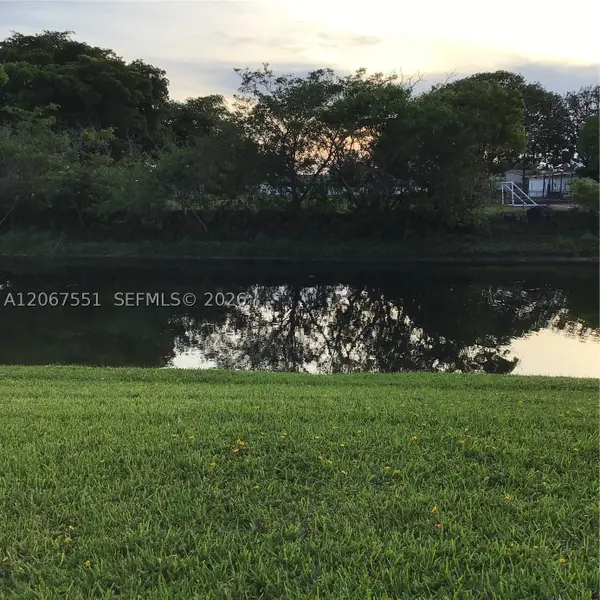 6870 Royal Palm Blvd #111M, Margate, FL 33063