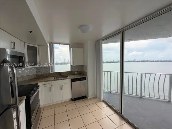 7601 E Treasure Dr #2220, North Bay Village, FL 33141