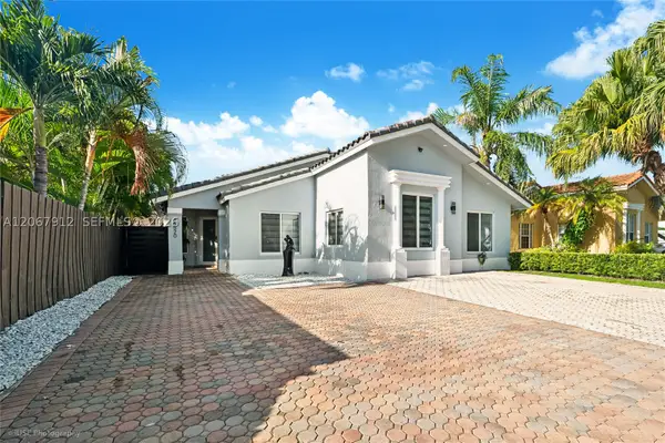 16520 SW 99th St, Miami, FL 33196