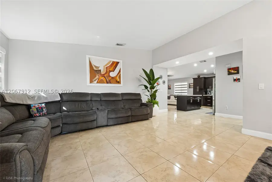 16520 SW 99th St, Miami, FL 33196 - #3
