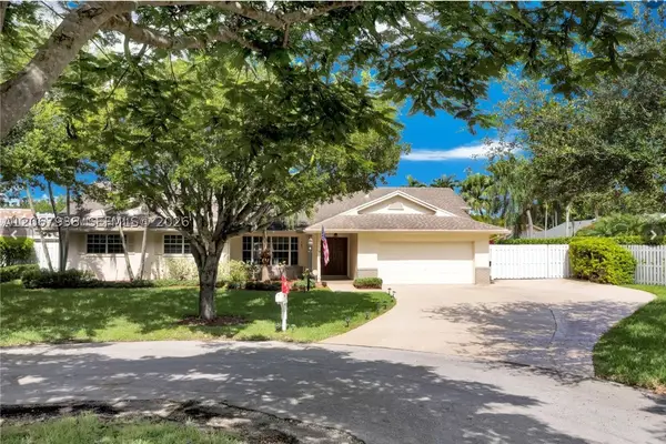 14750 SW 152nd Ct, Miami, FL 33196
