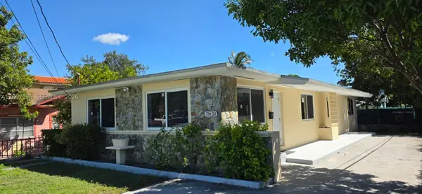 21 NW 32nd Ct, Miami, FL 33125