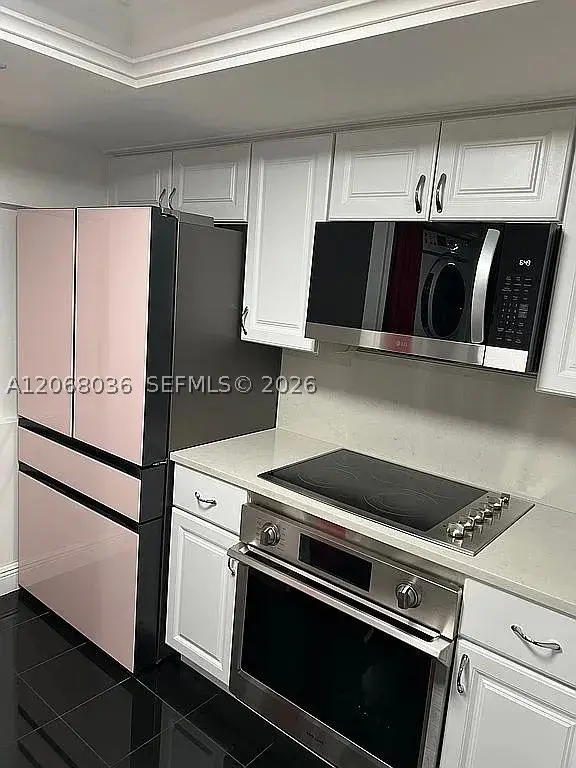 11183 NW 7th St #204-20, Miami, FL 33172