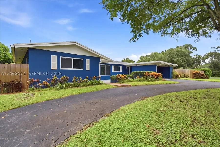 341 SW 54th Ave, Plantation, FL 33317 - #2
