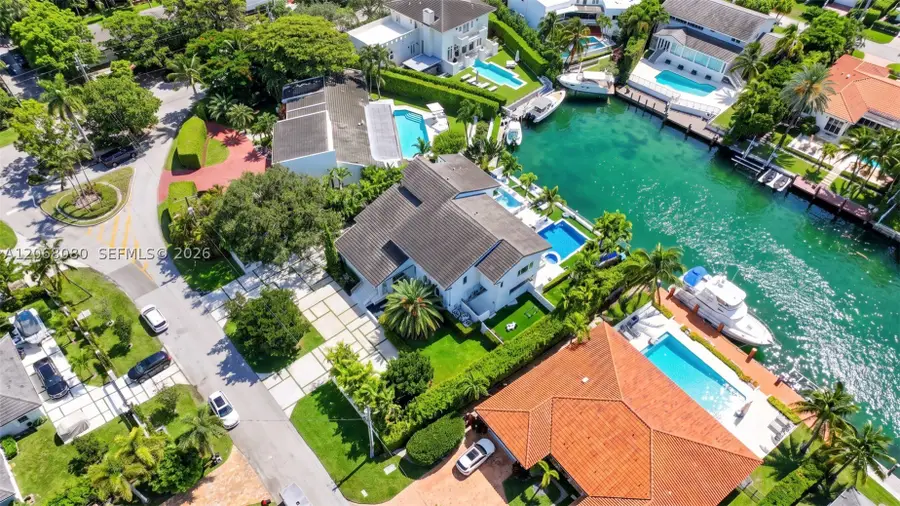 6819 Sunrise Pl, Coral Gables, FL 33133 - #3