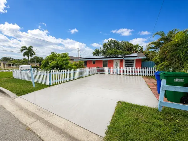 2745 NW 7th Ct, Fort Lauderdale, FL 33311