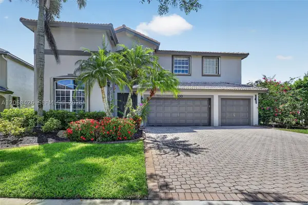600 SW 167th Way, Pembroke Pines, FL 33027
