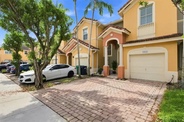 16628 SW 79th Ter, Miami, FL 33193