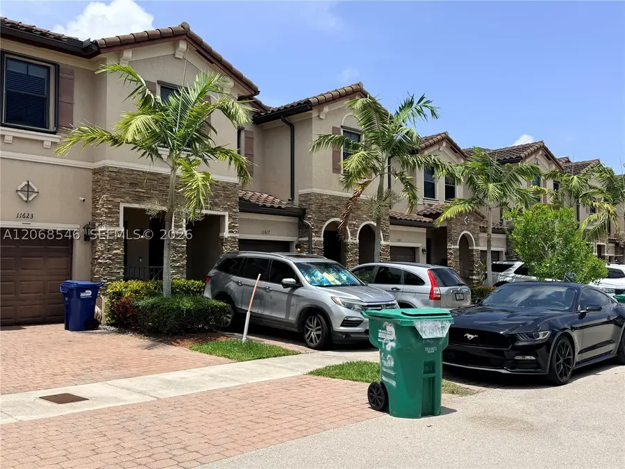 11617 SW 253rd St, Homestead, FL 33032 - #2