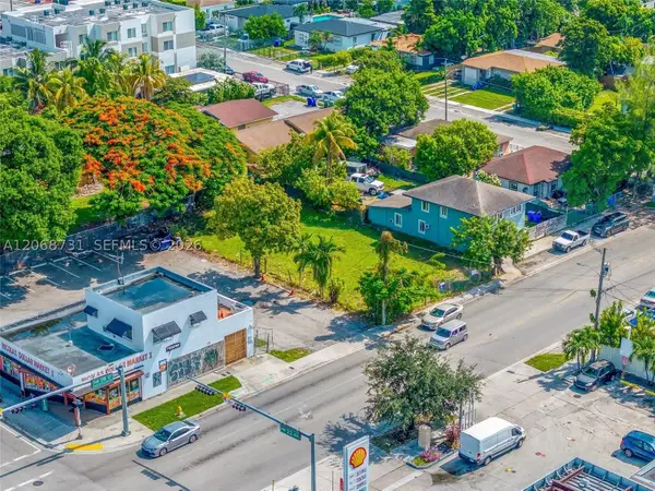 2177 NW 28th St, Miami, FL 33142