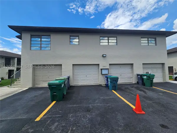Address Withheld By Seller, Miami, FL 33175