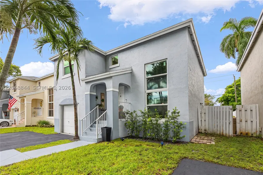 7216 SW 44th Ct, Davie, FL 33314 - #2