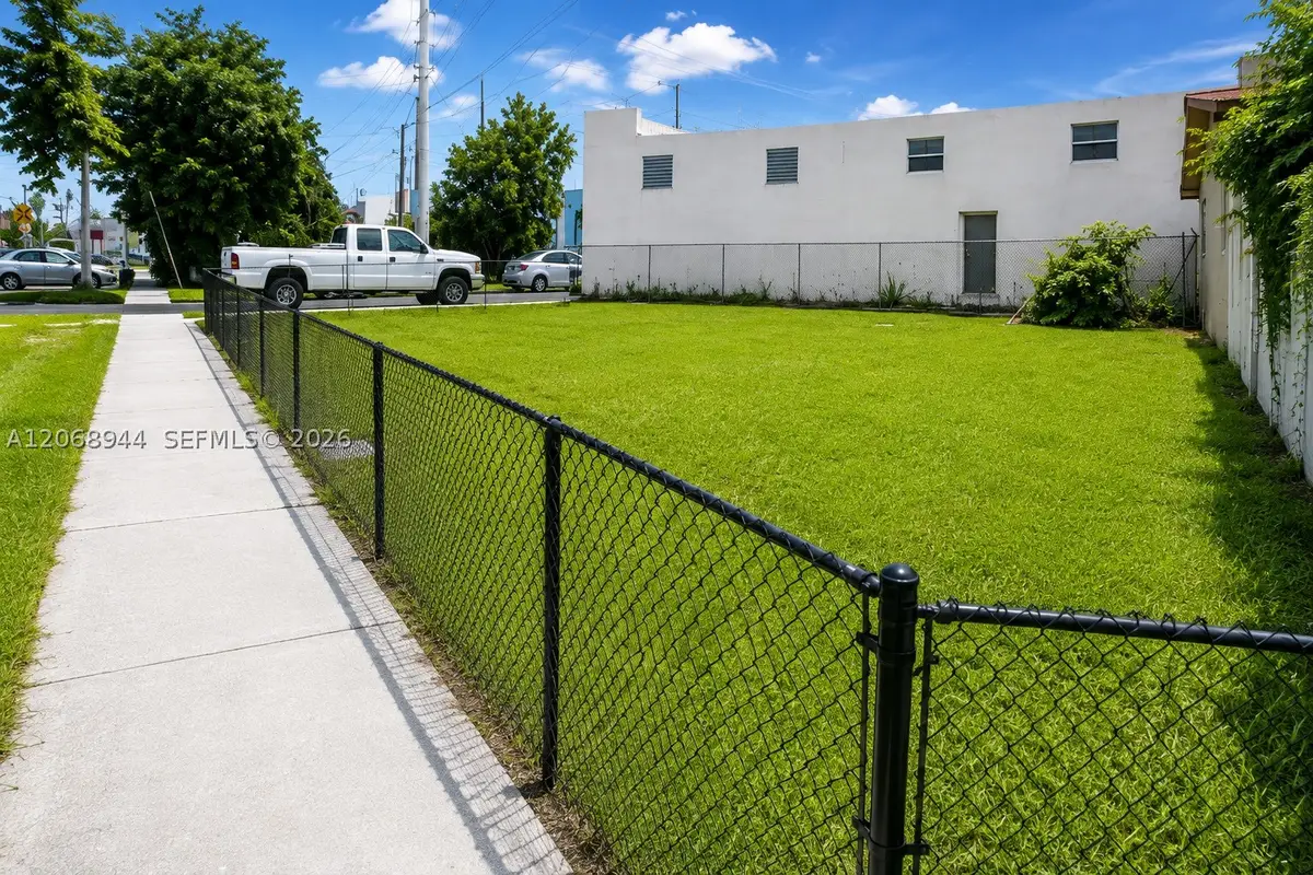 119 NW 3rd St, Hallandale Beach, FL 33009 - #1