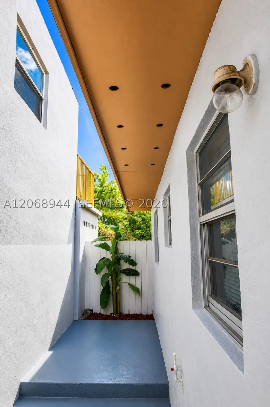 119 NW 3rd St, Hallandale Beach, FL 33009 - #2