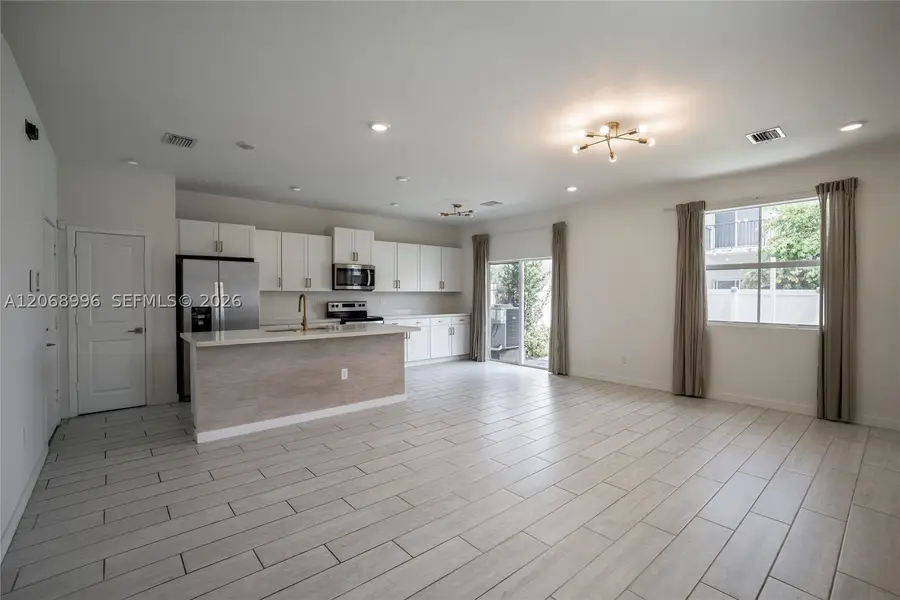 833 SE 19th St, Homestead, FL 33034 - #2