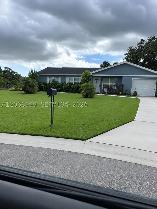 2096 SE Ancora Ct, Port St Lucie, FL 34952