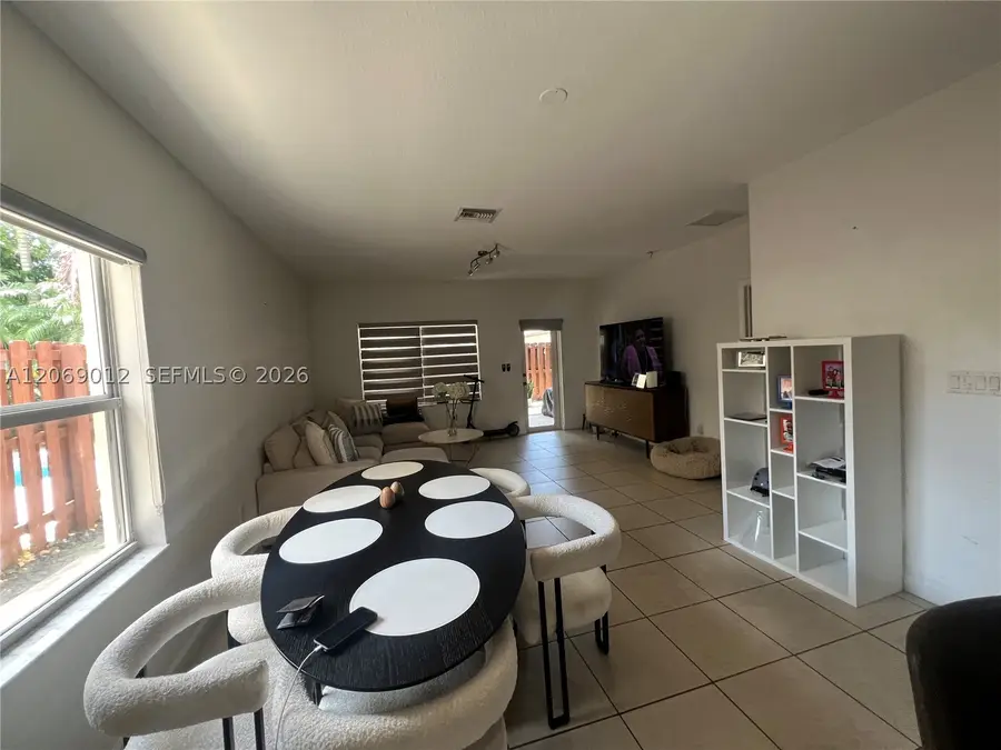 2410 NE 4th St, Homestead, FL 33033 - #3