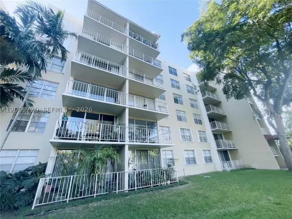 Address Withheld By Seller, Miami, FL 33176