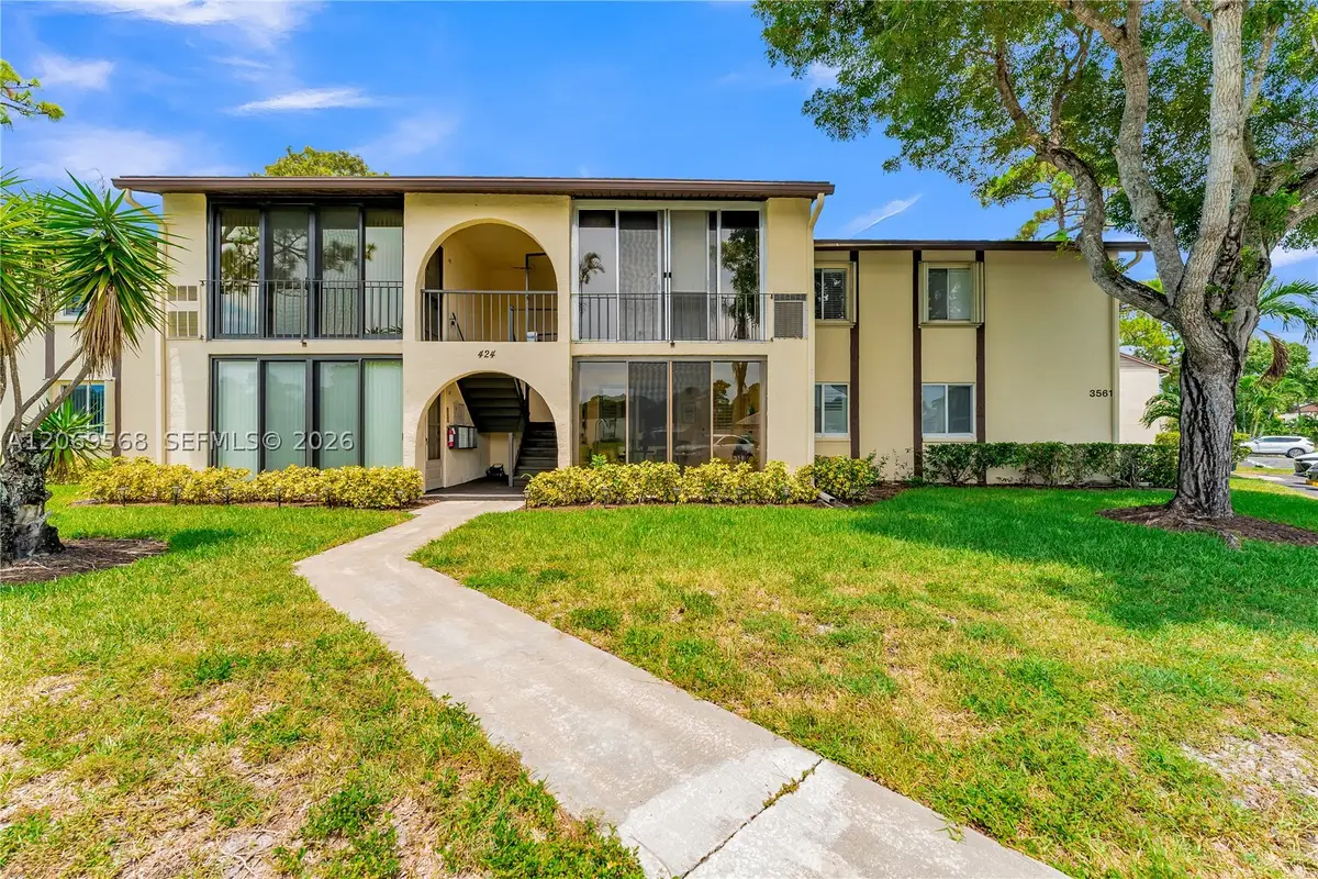 3561 Pine Tree Ct #D-1, Greenacres, FL 33463 - #1