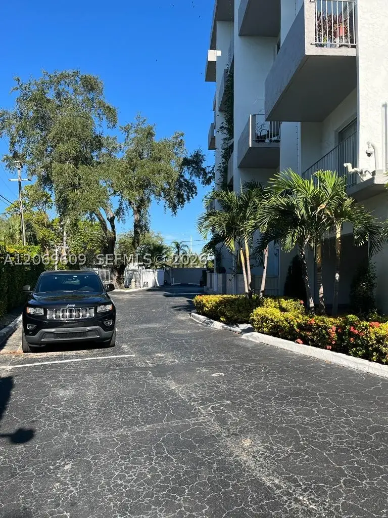 2020 NE 135th St #609, North Miami, FL 33181 - #2