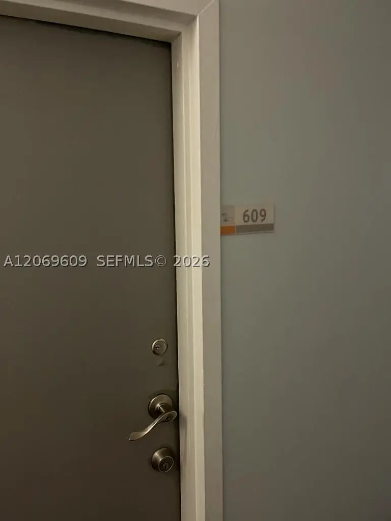 2020 NE 135th St #609, North Miami, FL 33181 - #3