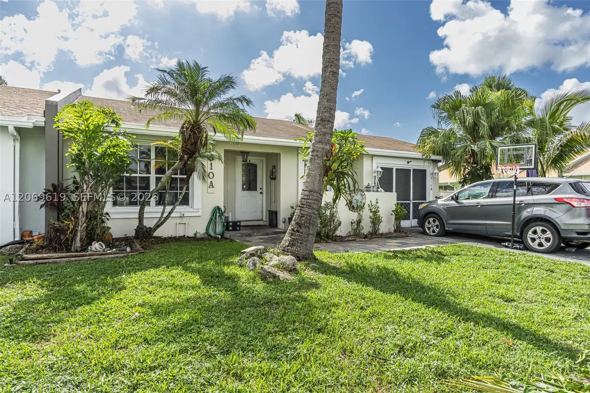 5510 S Lakewood Cir S #A, Margate, FL 33063 - #1