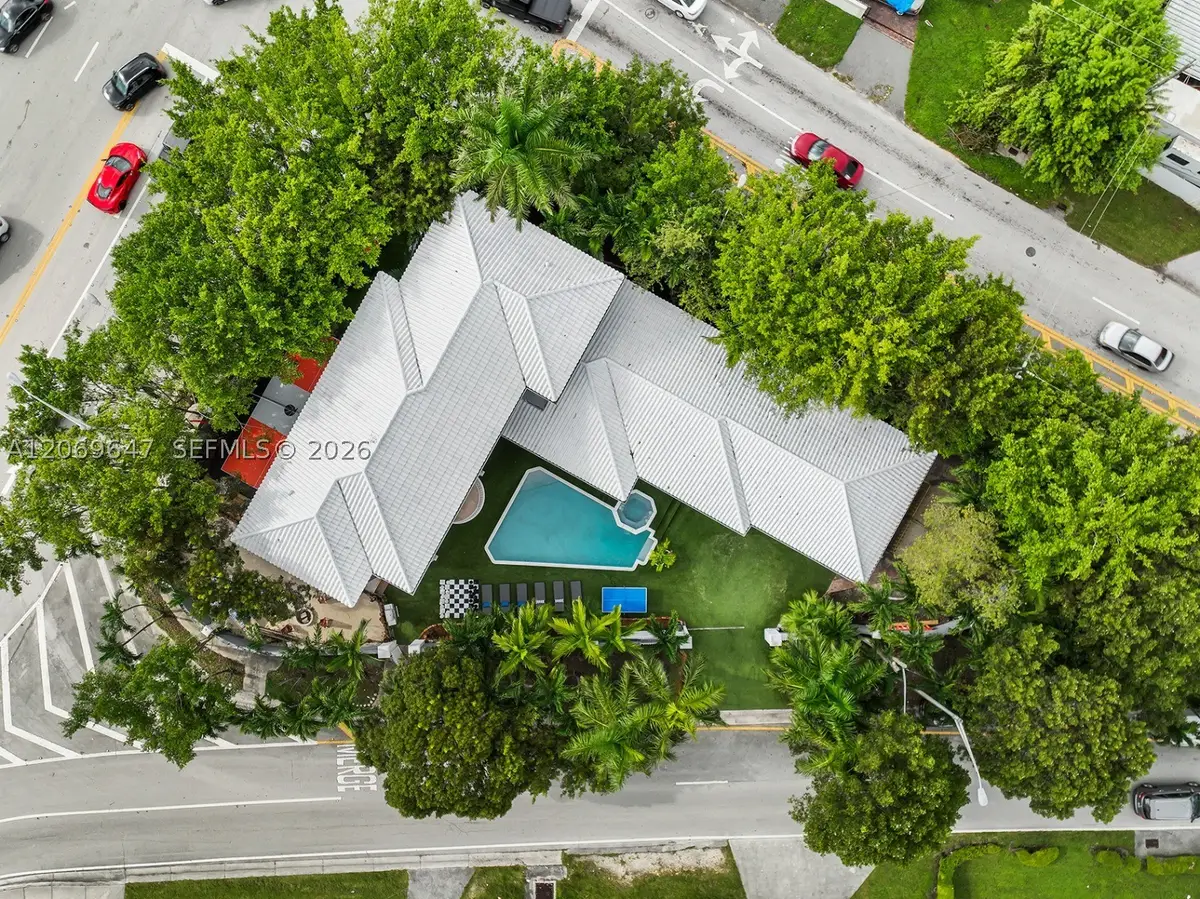 12141 Walsh Blvd, Miami, FL 33184 - #1