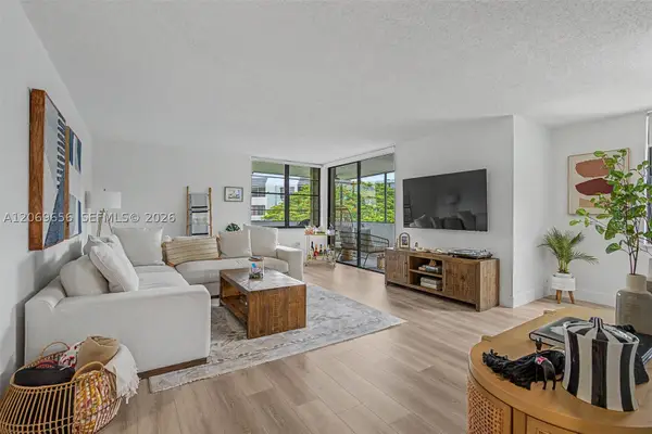 10852 N Kendall Dr #314, Miami, FL 33176
