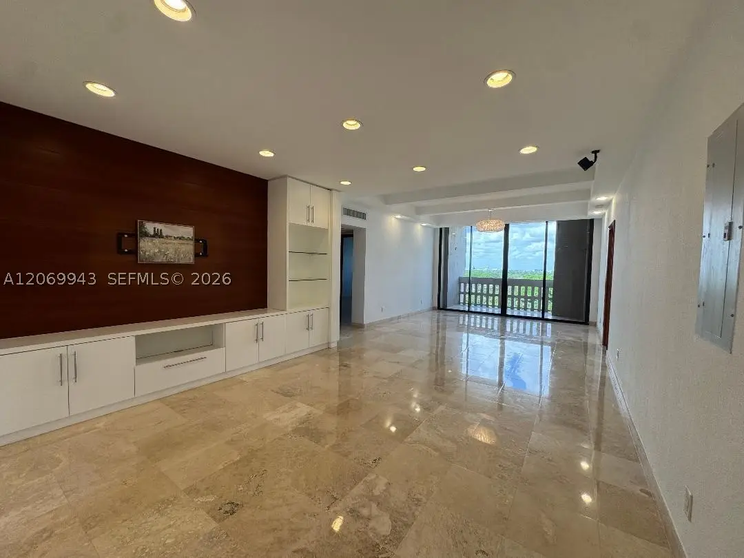 90 Edgewater Dr #PH15, Coral Gables, FL 33133 - #1