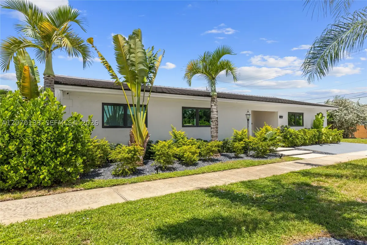 200 N 52nd Ave, Hollywood, FL 33021 - #1