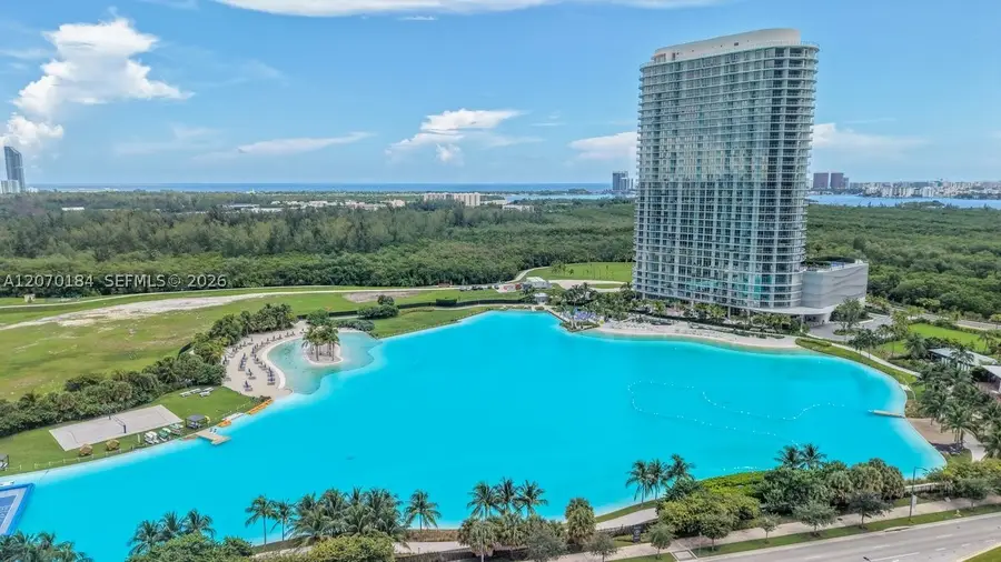 2411 Laguna Cir #1402, Miami, FL 33181 - #2