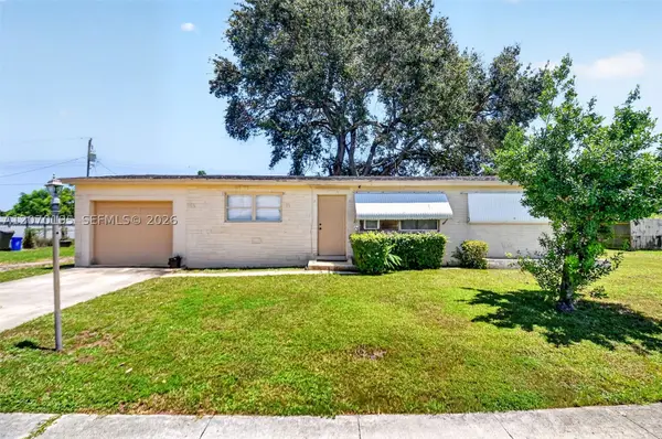 1572 Woodland Ave, West Palm Beach, FL 33415