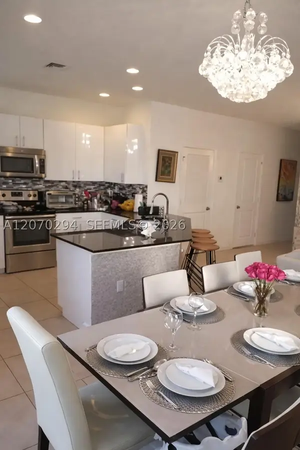 426 NE 194th Ter, Miami, FL 33179