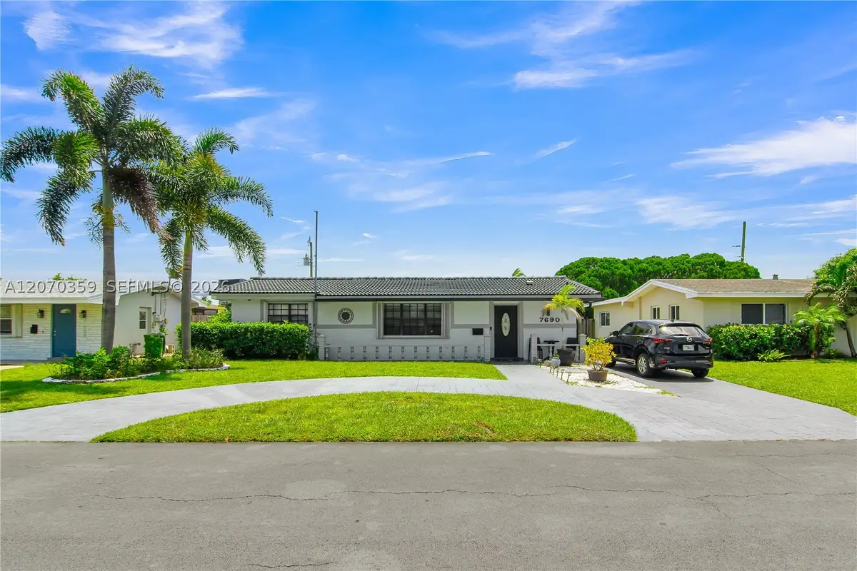 7690 NW 16th Ct, Pembroke Pines, FL 33024 - #1