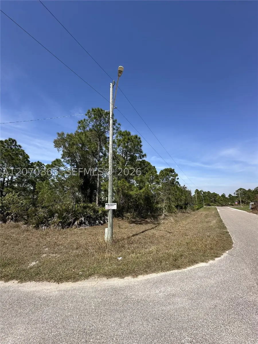 2900 33rd St W, Lehigh Acres, FL 33971 - #2