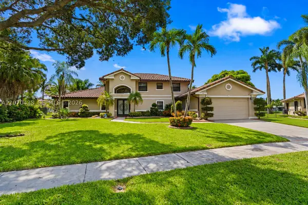 451 NW 194th Ave, Pembroke Pines, FL 33029