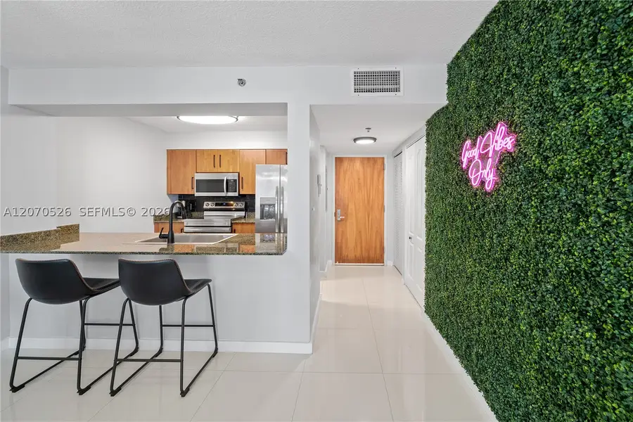 1200 Brickell Bay Dr #2205, Miami, FL 33131 - #3