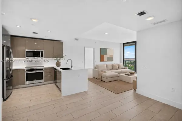 2000 Metropica Way #2111, Sunrise, FL 33323